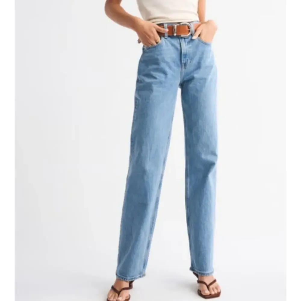 A&F High Rise 90's Relaxed Cowboy Embroidered Jeans 25 - Picture 9 of 9